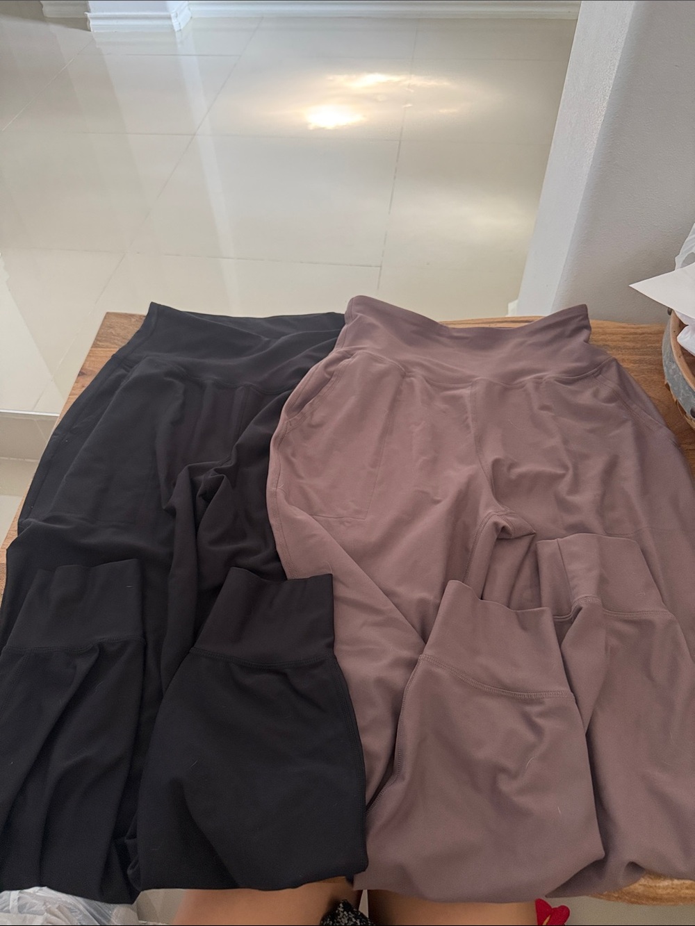 Everyday Seamless High-Waist Legging joggers in Black & Mauve old navy